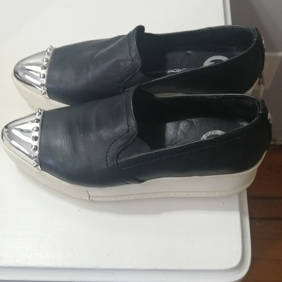 Wish Bone Black and Siver platform shoe - Picture 3 of 6